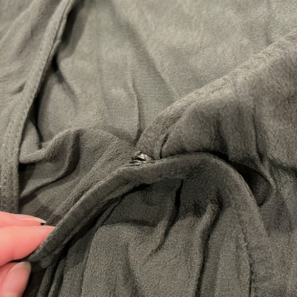 F21 Olive Romper - Picture 3 of 4